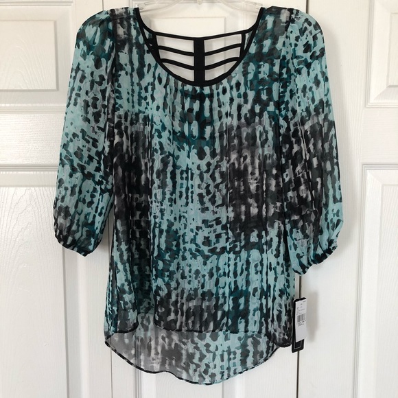 Top - Picture 1 of 2